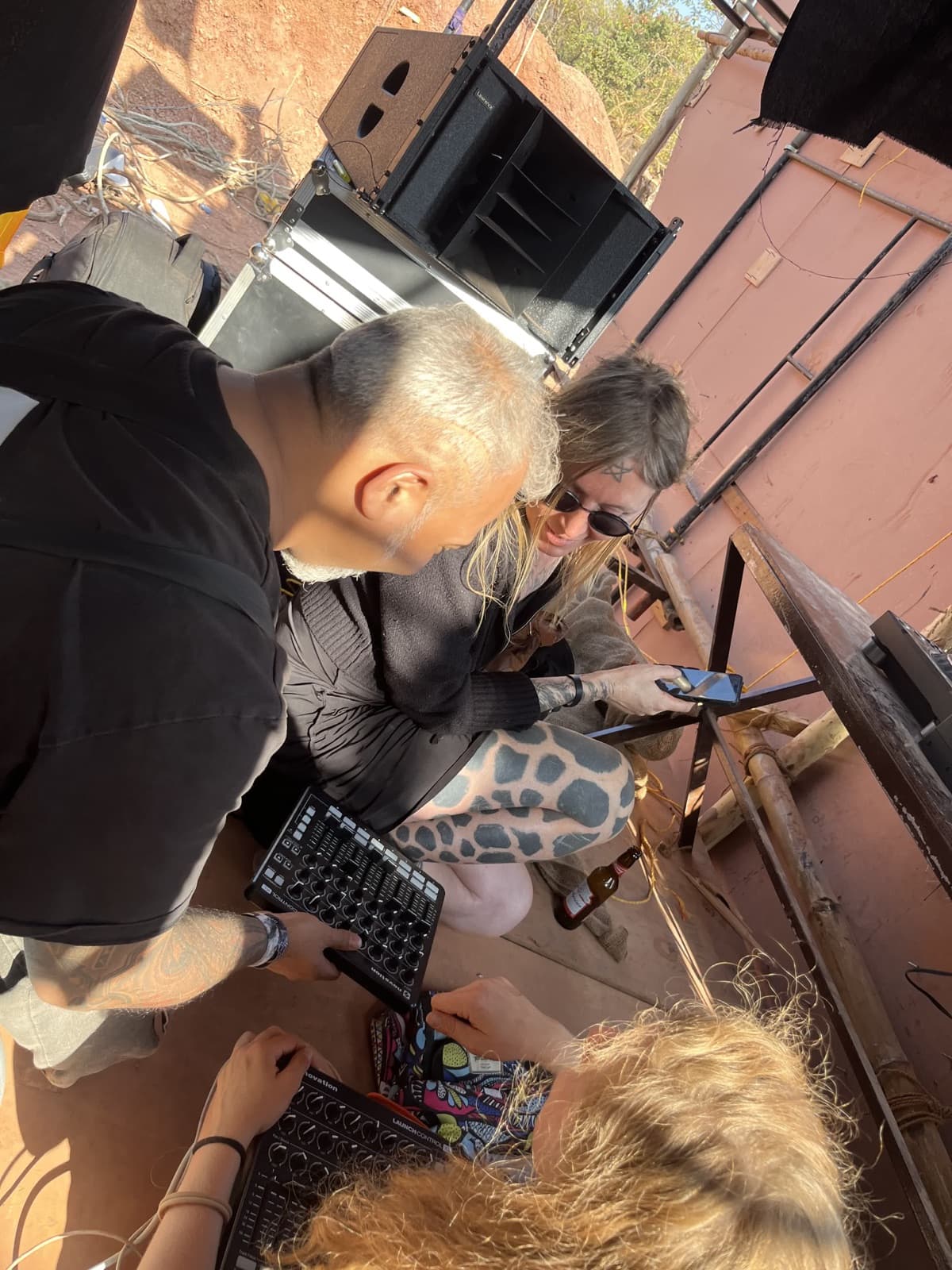 Hands on the controllers before the set